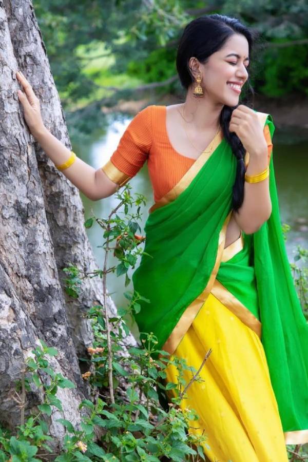 கதாநாயகியாக