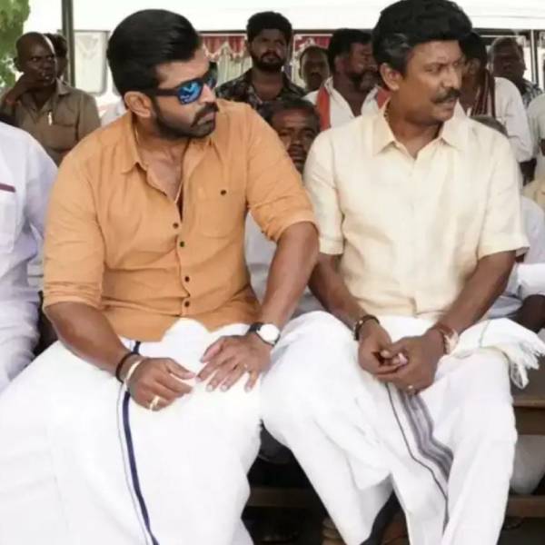 முறுக்கு மீசையுடன்