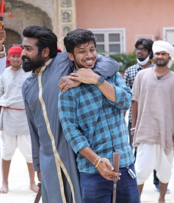 பிரத்யேக ஸ்டில்கள்
