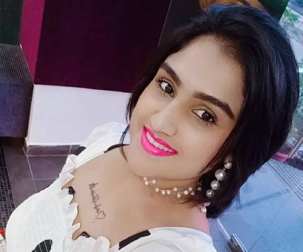 கன்னித்தீவில் வனிதா