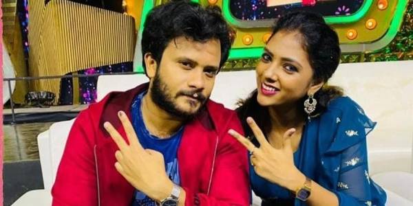 மணிகண்டன், சோபியா வெளியேறினர்