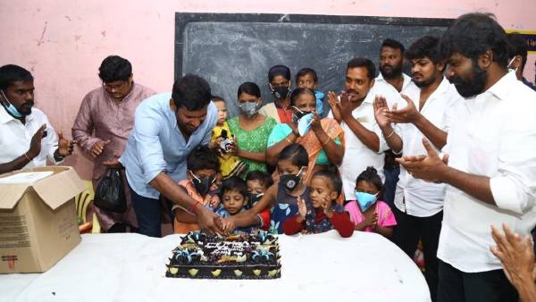 44வது பிறந்தநாள்