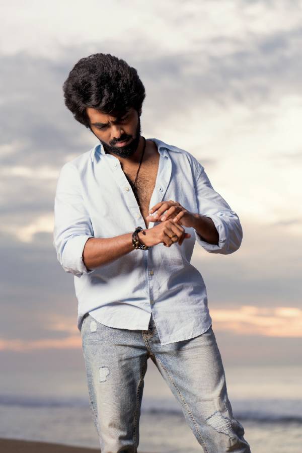 அசத்தல் நடிப்பு