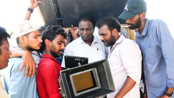ப்ளூ சட்டை மாறன் இயக்கத்தில்