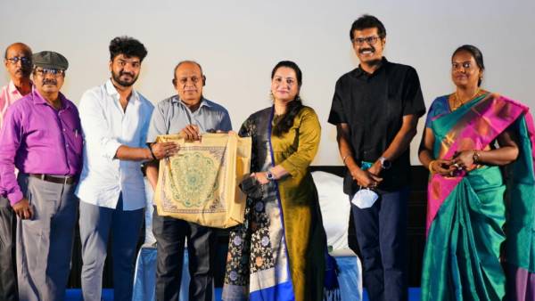 தியேட்டர் தான் மாஸ்