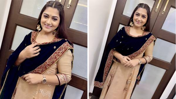 சுடிதாரில் சூப்பர் போஸ்