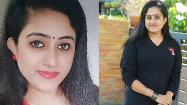 கோவிலுக்கு சொந்தமான பாம்பு படகு