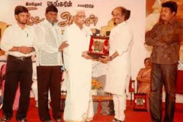 ராத்திரியில் பூத்திருக்கும்