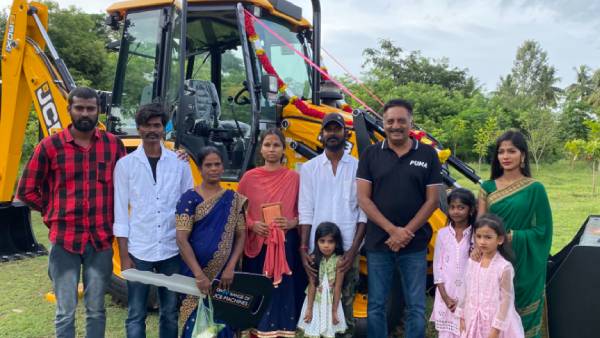 பாத்ரூமில் வழுக்கி விழுந்த பிரகாஷ் ராஜ்