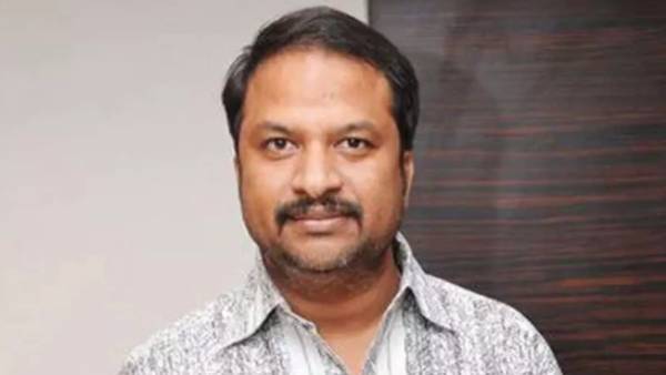 மவுனிகா என பச்சை குத்தியிருப்பார்
