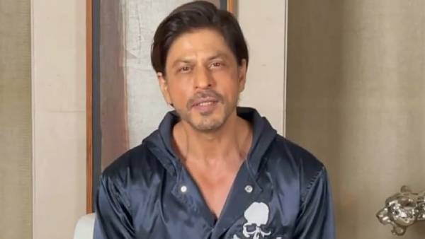 Boycott Shahrukh Khan hastag was trending in twitter Boycott Shahrukh Khan hastag was trending in twitter