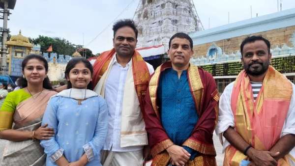 திருப்பதியில் சாமி தரிசனம்