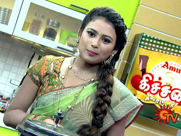 தொகுப்பாளினி ஃபரீனா