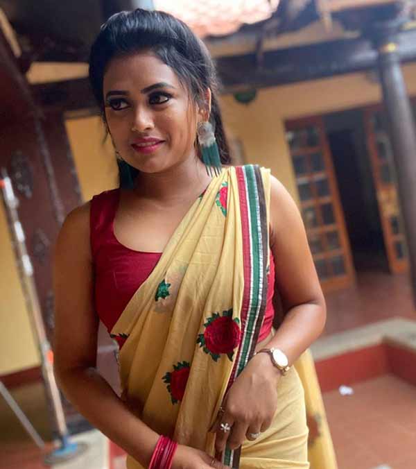 ரசிகர்களுக்கு பதிலளித்த ஃபரீனா
