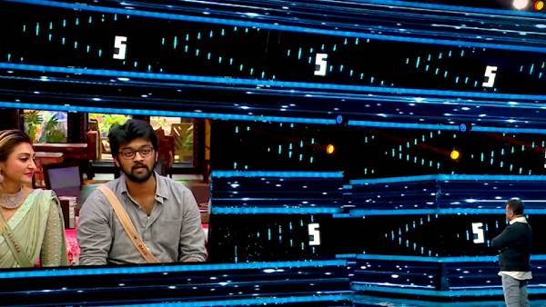 காசு வாங்கும் விமர்சகர்