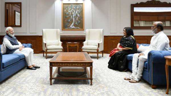 பெரும் மகிழ்ச்சி.. குடியரசுத் தலைவர் மற்றும் பிரதமரை நேரில் சந்தித்து வாழ்த்து பெற்ற ரஜினிகாந்த்!