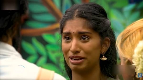 நான்  கேப்டன்…என்னை யாரும் மதிப்பதே இல்லை… தேம்பி தேம்பி அழுத மதுமிதா !