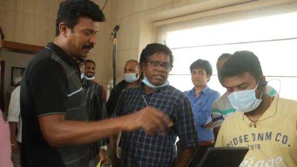 கண்ணீர் விட்டு அழுது