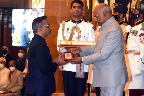நிச்சயமாக மகிழ்ச்சியடைந்திருப்பார்