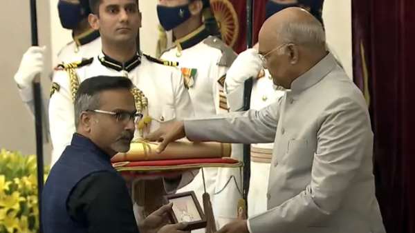 அங்கீகரிக்கப்பட்டதில் மகிழ்ச்சி