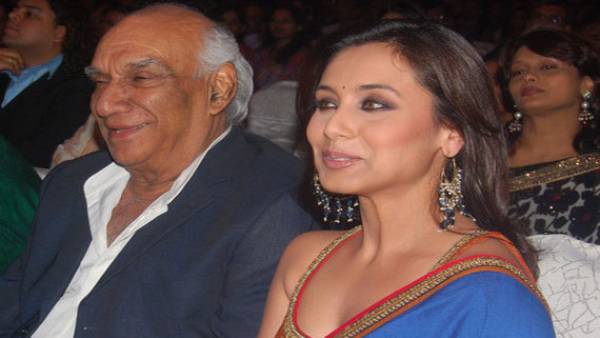 பெற்றோரை பிடித்து வைத்துக்கொண்டு மிரட்டினார்… பிரபல இயக்குனர் மீது  நடிகை பரபரப்பு புகார் !