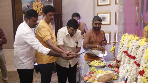 வரிசையாக படங்கள்
