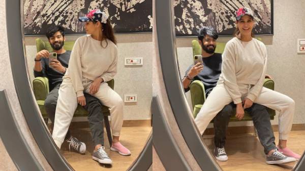 Mahat shared his romantic photo with wife Mahat shared his romantic photo with wife