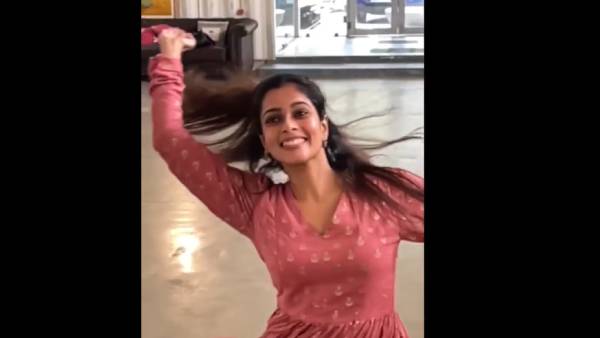 மனைவியின் நடனத்தை படம்பிடித்த சாந்தனு... வைரலான வீடியோ! 