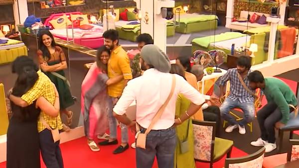 கட்டிப்பிடிக்க சொல்லி கேட்ட பிரியங்கா...ரொமான்டிக் ஹீரோவாக மாறிய சிபி 