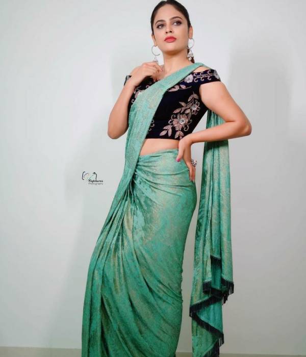 நெகட்டிவ் ரோலில்