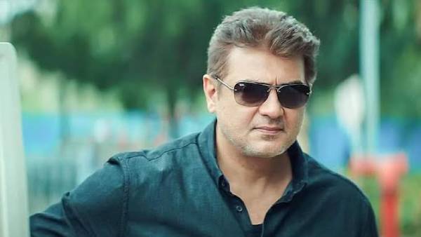 வழக்கறிஞர் கதாபாத்திரத்தில்