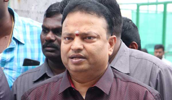வேல்ஸ் நிறுவனர்