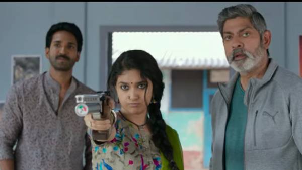 பேட் லக்கிலிருந்து குட் லக்... துப்பாக்கி சுடறதுல பின்னி பெடலெடுக்கும் கீர்த்தி சுரேஷ்! 