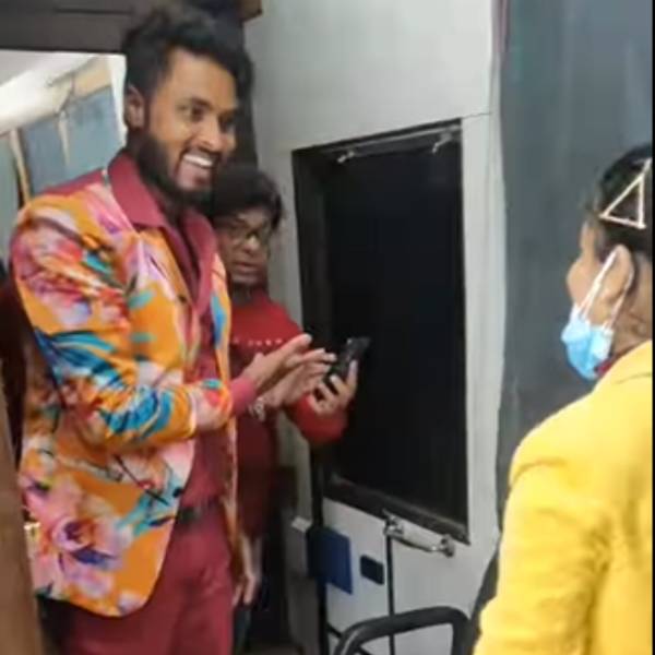 குடும்பத்துடன் சந்திப்பு