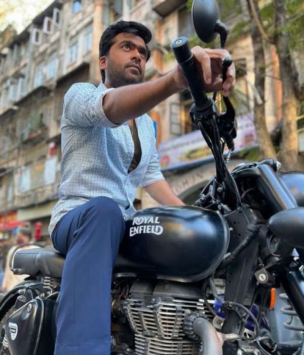 கெத்து காட்டிய சிம்பு