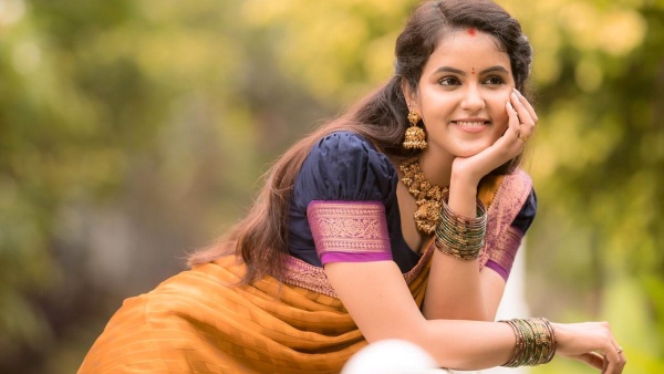 யாரடி நீ மோகினி