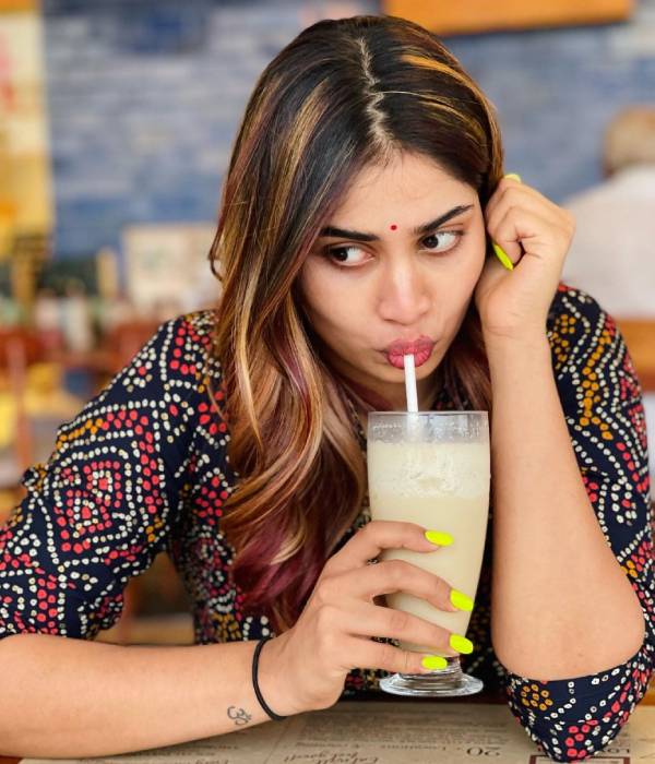 என்ன ரியாக்ஷன் இது