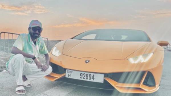 லம்போர்கினி காருடன் மாஸ் போஸ் கொடுத்த மாகாபா ஆனந்த்.. அவர் போட்டிருக்க கேப்ஷனை மறக்காம பாருங்க!