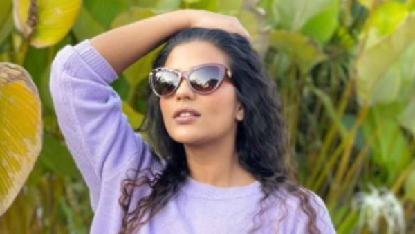  கவர்ச்சி தூக்கலாக போஸ்.. ரூட்டை மாற்றும் ஐஸ்வர்யா ராஜேஷ்! 