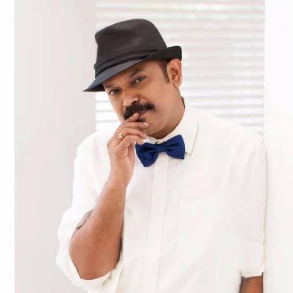 இளமை ததும்பும் காதல்