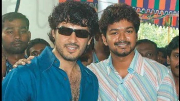 போட்டியாளர்களாக