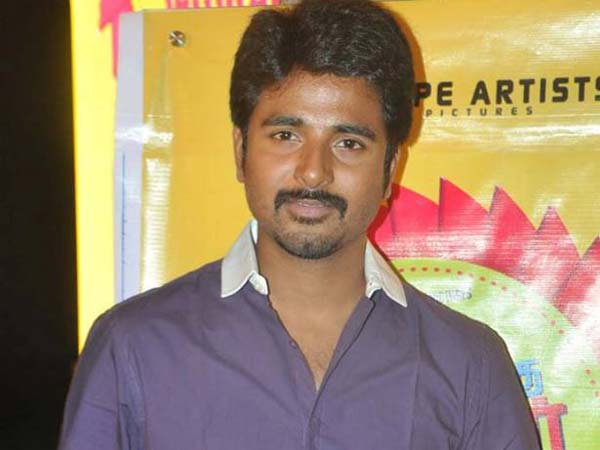 வாரிசு பின்புலம் இல்லாமல் வளர்ந்த சிவகார்த்திகேயன்