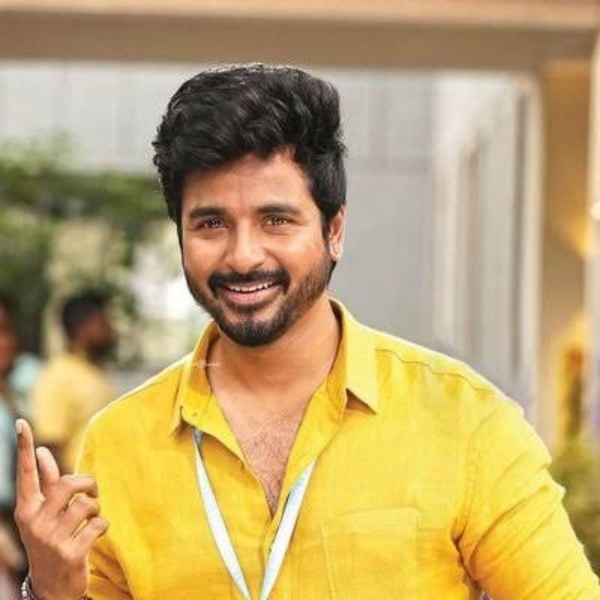 கல்லூரி கதை களத்தில்