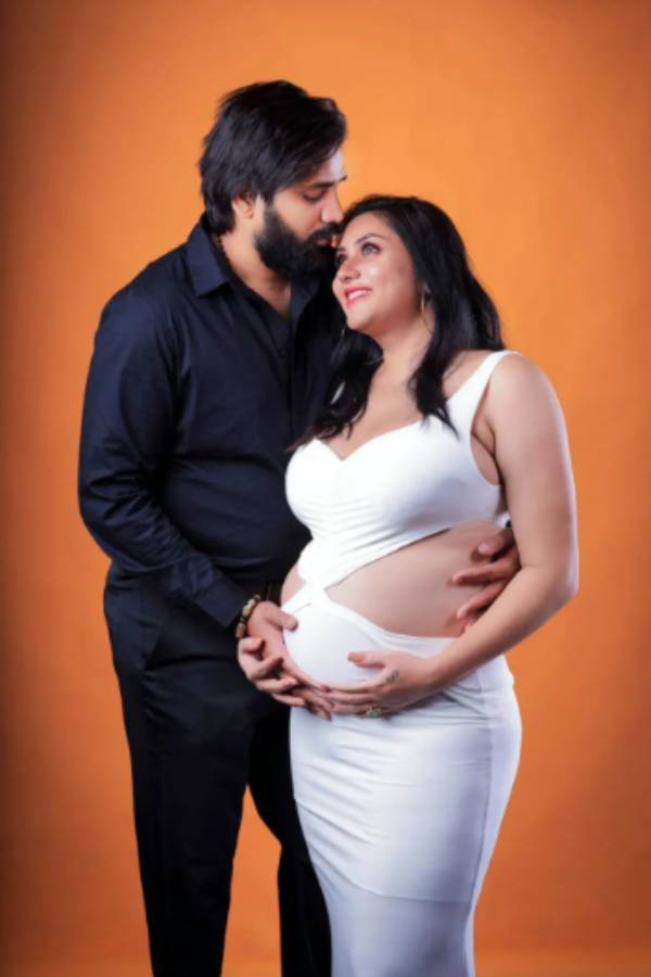 கணவருடன்