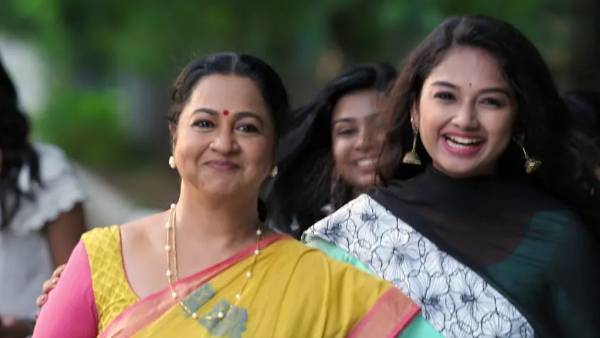 தொடரிலிருந்து விலகிய ராதிகா