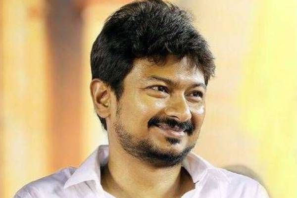 சினிமாவை விட்டு கொஞ்சம் விலகி...