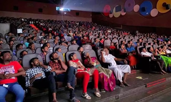 அதன் பின்னர் நடப்பதுதான் காமெடி