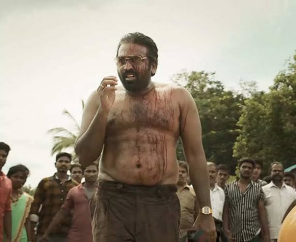 சட்டை இல்லாமல் பேர் பாடியுடன் இன்ட்ரோ