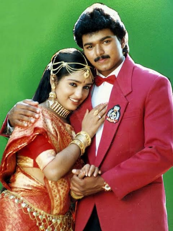 விஜய் இப்போது பிரம்மாண்டமாக தெரிகிறார்