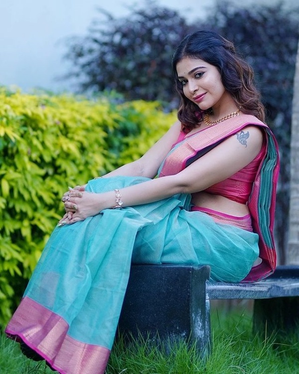 மாடல் அழகி தர்ஷா குப்தா